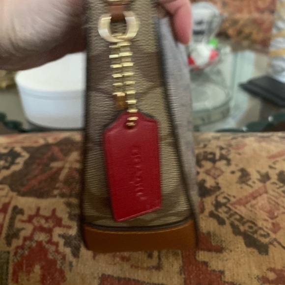 Coach Jes Baguette In Signature Canvas With Coach Radial Rainbow NWOT - Picture 7 of 10
